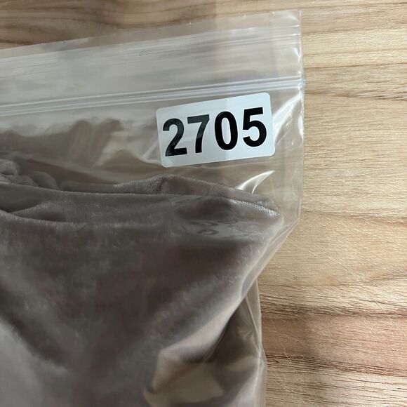 Garnet Hill Top Womens M‎ Cream Velvet Blouse Silk Blend Classic Capsule Career - Picture 5 of 5